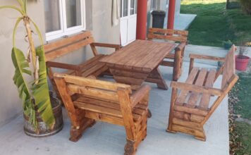 Otac Danilo je primio za Lazničku crkvu jedan kvalitetan drveni sto sa klupama od Ujedinjenih Lazničana Sela i dijaspore.